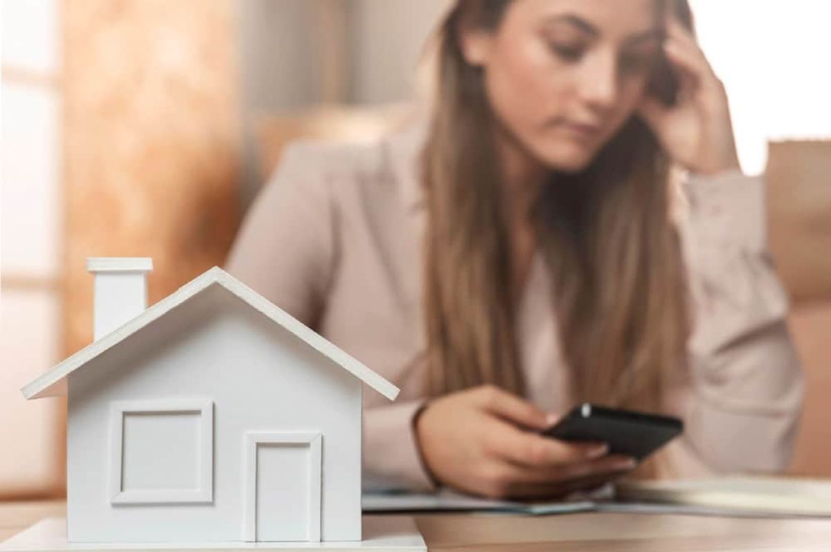 Cómo actuar si el casero culpa al inquilino de daños previos