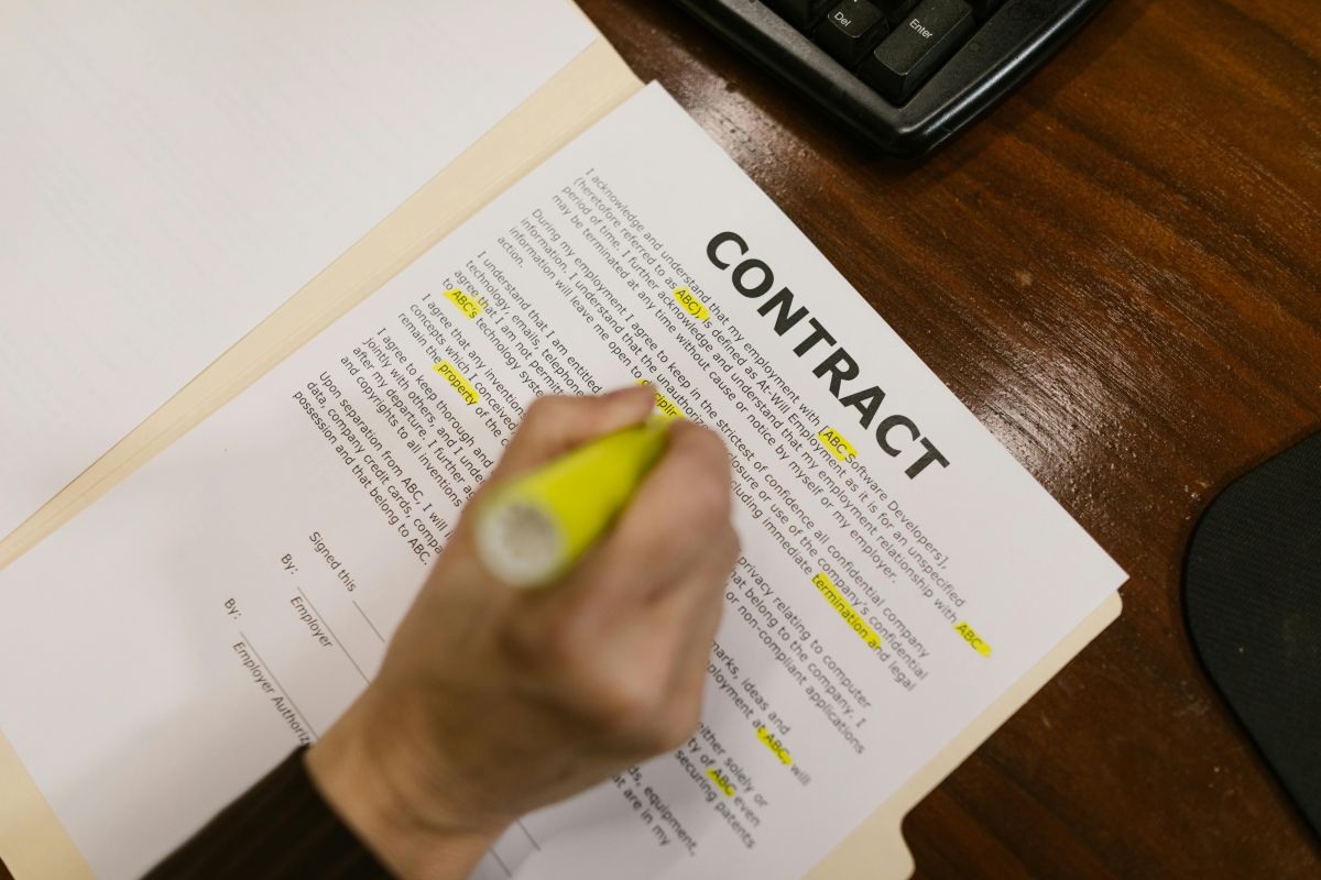¿Qué pasa si firmo un contrato de alquiler falso?